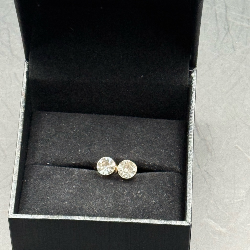 Elegant Gold Stud Earrings